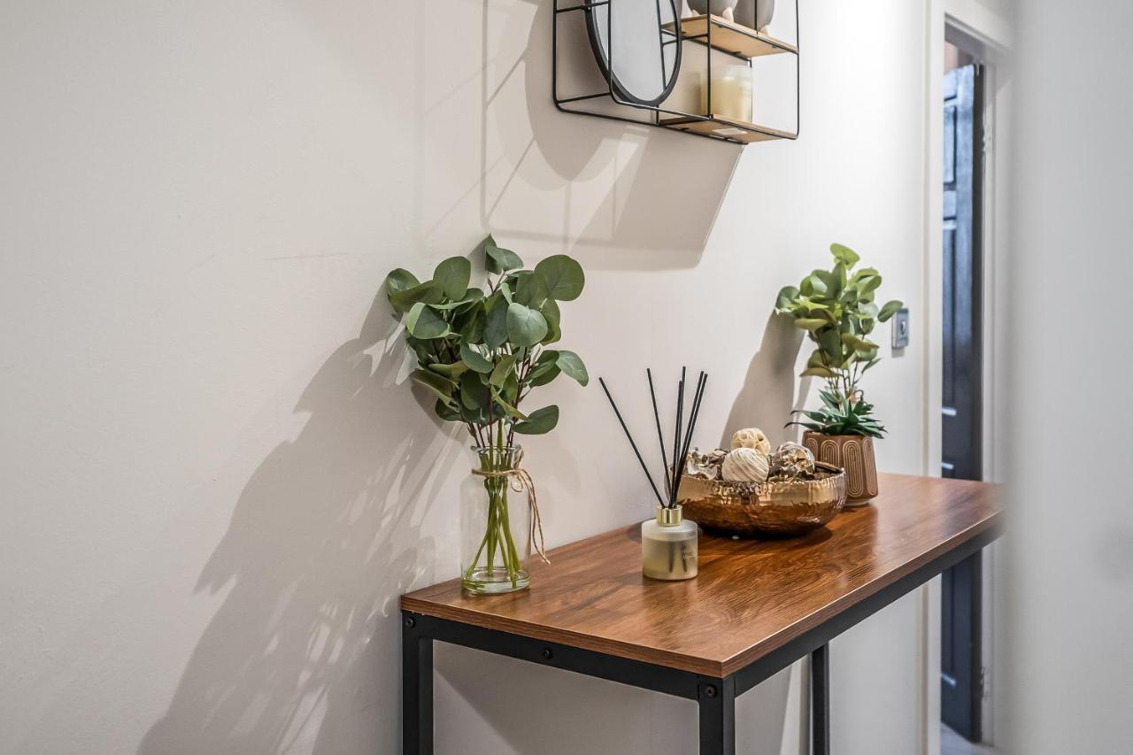 Appartement Private Ground Floor Main Door Entrance - Spacious 2 Bedroom - The Shore, Leith Édimbourg
