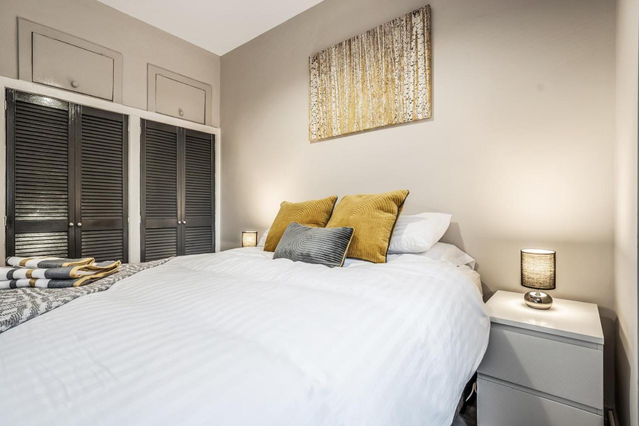 Private Ground Floor Main Door Entrance - Spacious 2 Bedroom - The Shore, Leith Appartement